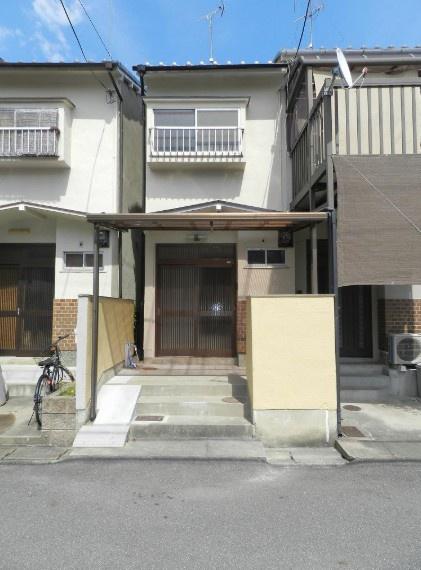 京都市伏見区羽束師鴨川町の中古テラスハウス