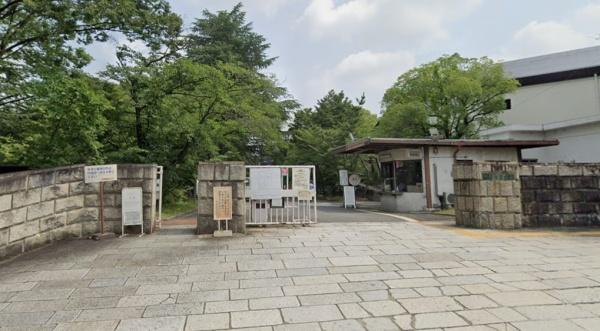 京都市伏見区深草大亀谷万帖敷町の新築一戸建(京都教育大学附属図書館)
