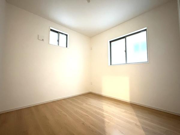 京都市伏見区日野西大道町の新築一戸建