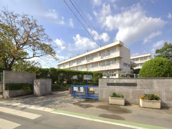 越谷市大字平方の土地(越谷市立平方小学校)