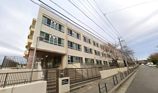 茶屋ヶ坂公園ハイツＡ棟(名古屋市立千種台中学校)