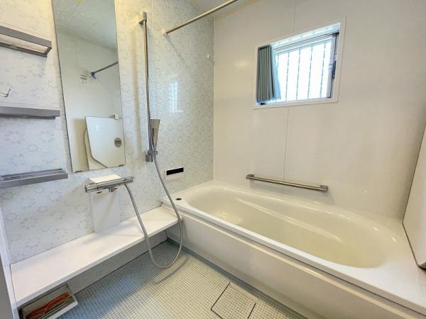 八尾市服部川６丁目の中古一戸建