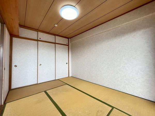 コピアス八尾