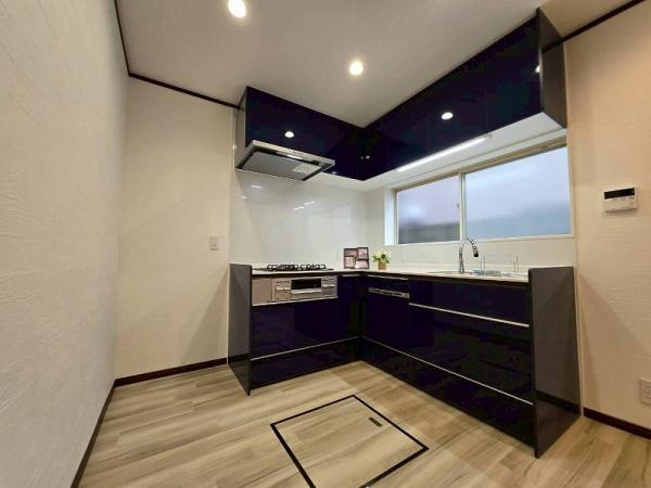 八尾市本町7丁目の中古一戸建て(キッチン)