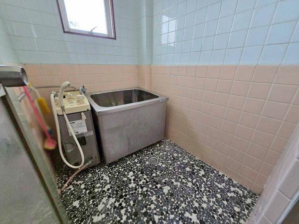 大阪市平野区長吉六反３丁目の中古テラスハウス