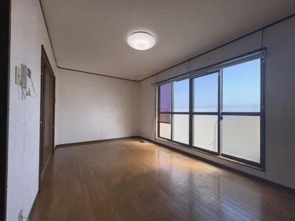 八尾市南植松町４丁目の中古テラスハウス