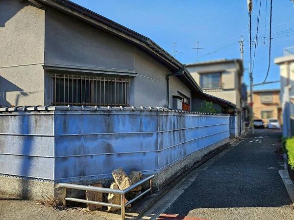 八尾市亀井町３丁目の土地