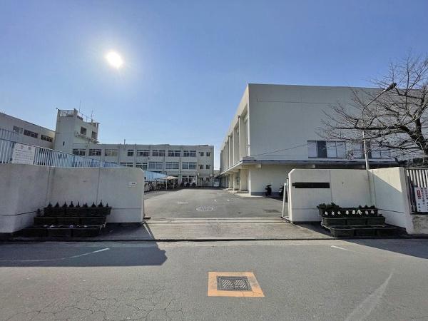 八尾市西山本町4丁目の土地(八尾市立東中学校)