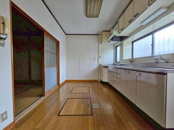 八尾市亀井町２丁目の中古一戸建