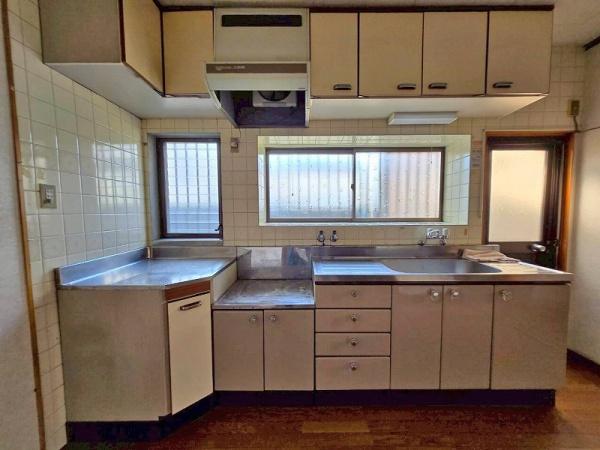 八尾市亀井町２丁目の中古一戸建