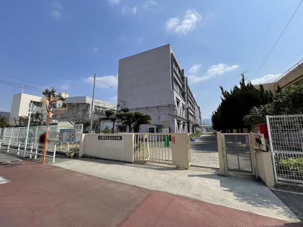 八尾市小畑町２丁目の新築一戸建(八尾市立長池小学校)