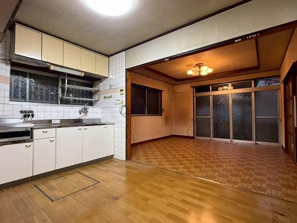 八尾市曙町３丁目の中古一戸建て