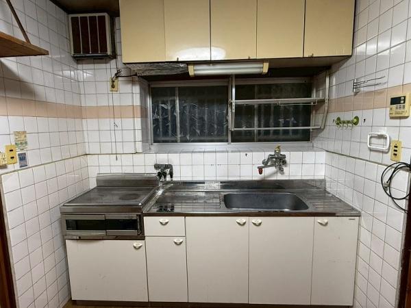 八尾市曙町３丁目の中古一戸建て