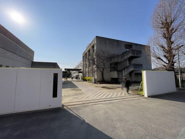 八尾市緑ヶ丘１丁目の土地(八尾市立八尾中学校)