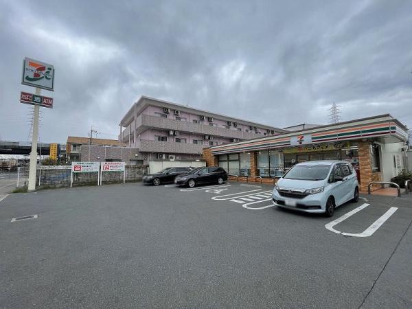 プランメゾン八尾(セブンイレブン八尾北亀井町店)