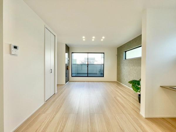八尾市南本町４丁目の新築一戸建