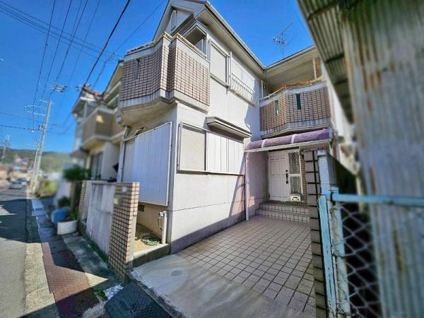八尾市八尾木東１丁目の中古一戸建て