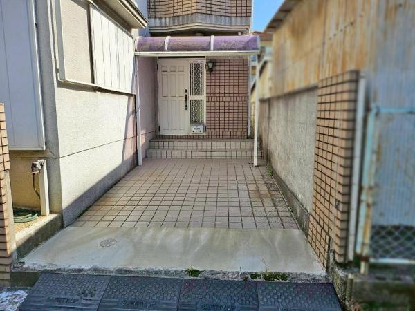 八尾市八尾木東１丁目の中古一戸建て