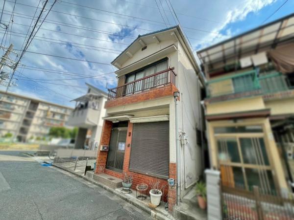 八尾市曙町３丁目の土地