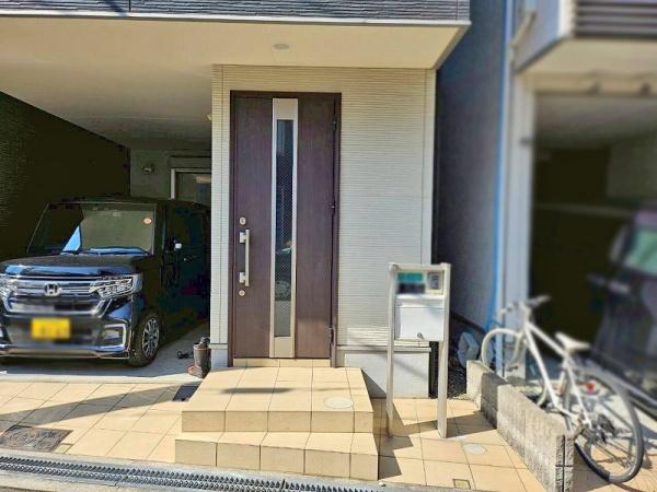 大阪市平野区長吉出戸7丁目の中古一戸建て(玄関)