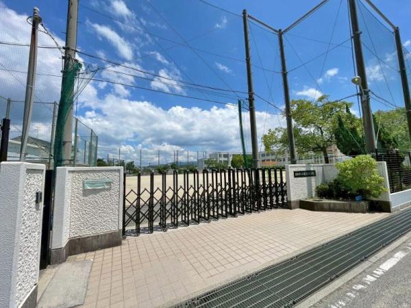 羽曳野市はびきの４丁目の新築一戸建(羽曳野市立河原城中学校)