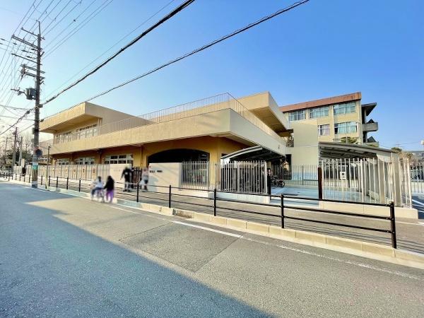 ローレルハイツ八尾1号棟(りゅうげ保育園)