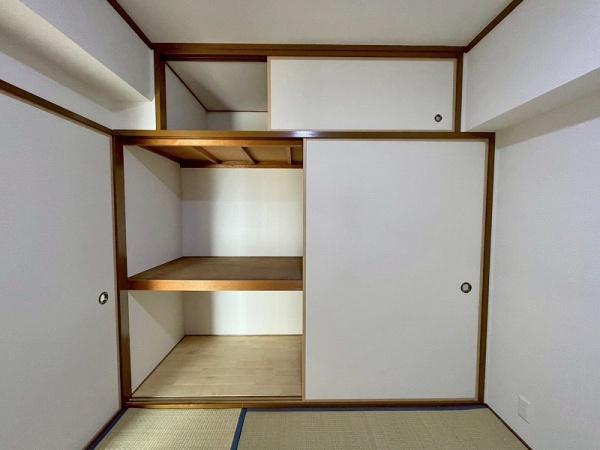 ローレルハイツ八尾１号棟