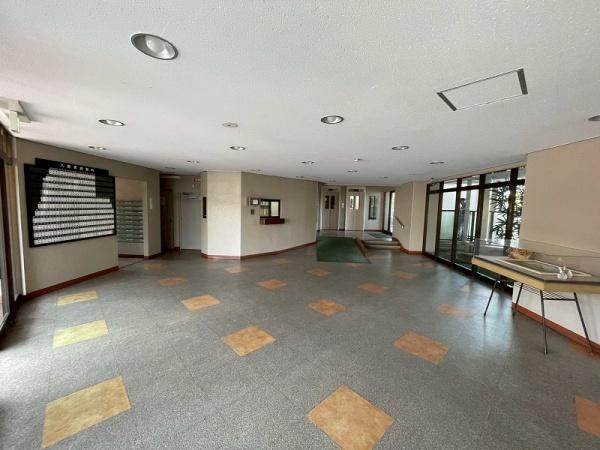 ローレルハイツ八尾１号棟