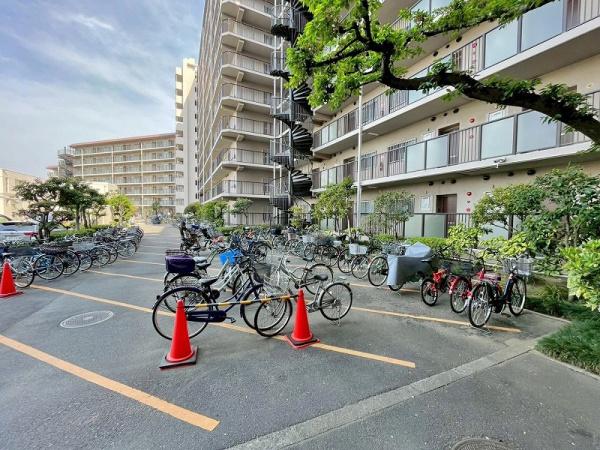 ローレルハイツ八尾１号棟