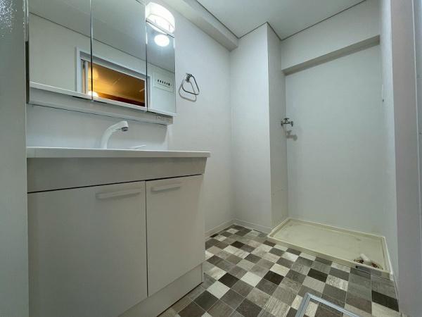 ローレルハイツ八尾１号棟