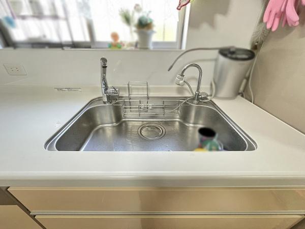 八尾市服部川６丁目の中古一戸建