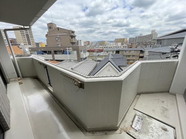 マンションラークＢ