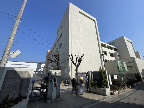 八尾市東山本新町2丁目の土地(八尾市立高安西小学校)