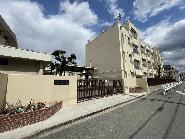 大阪市平野区加美鞍作2丁目の土地(大阪市立加美南部小学校)