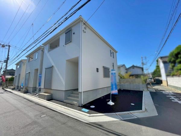 八尾市新家町2丁目の新築一戸建(前面道路含む現地写真)