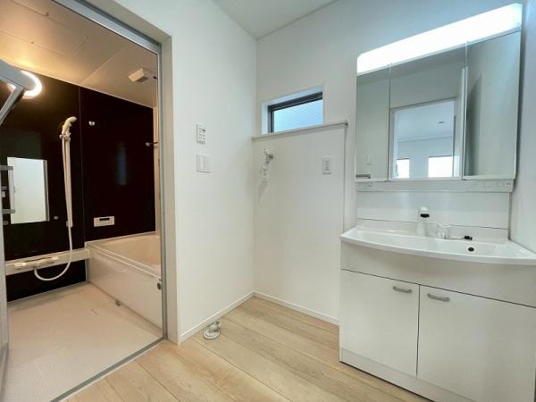 八尾市新家町2丁目の新築一戸建(洗面台・洗面所)