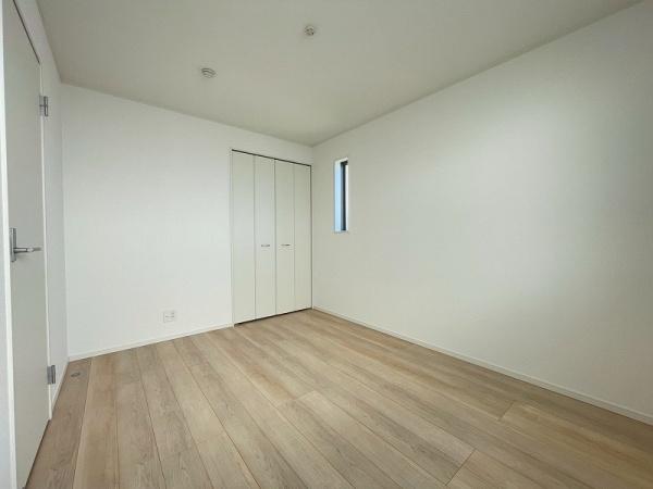 八尾市新家町2丁目の新築一戸建(洋室)