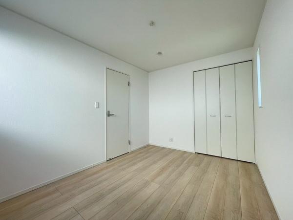 八尾市新家町2丁目の新築一戸建(洋室)