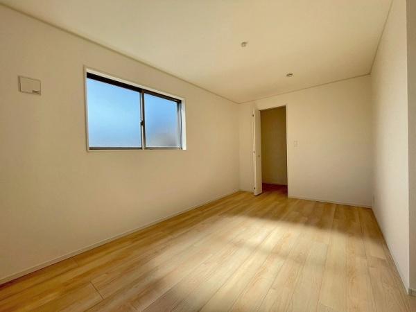 八尾市新家町2丁目の新築一戸建(洋室)