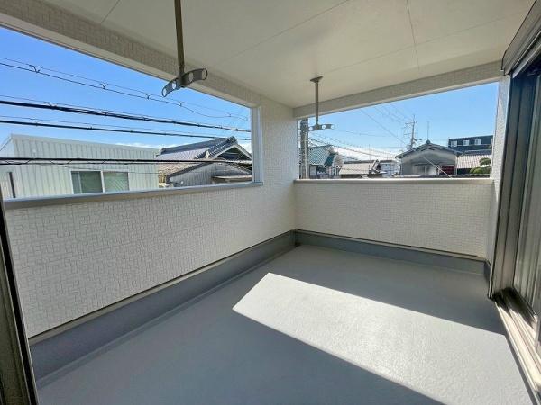 八尾市新家町2丁目の新築一戸建(バルコニー)