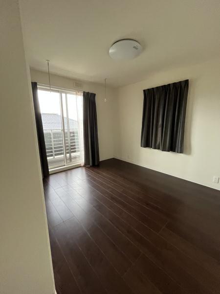 長野市大字若槻東条の中古一戸建て(リビング)