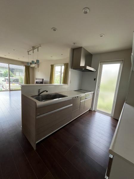 長野市大字若槻東条の中古一戸建て(リビング)