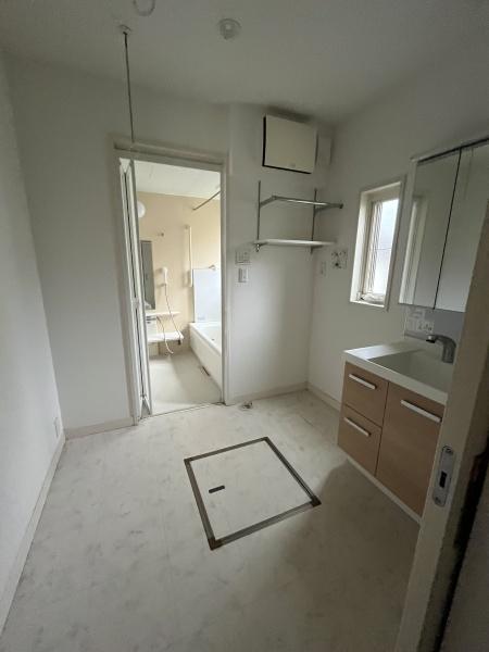 長野市大字若槻東条の中古一戸建て(リビング)