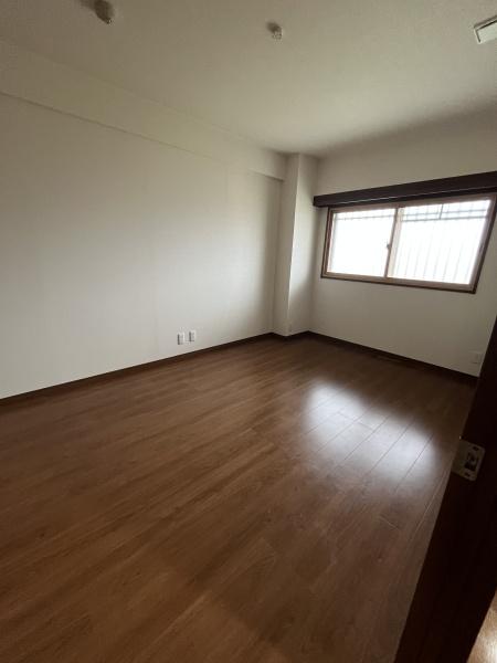 グランドハイツ若里