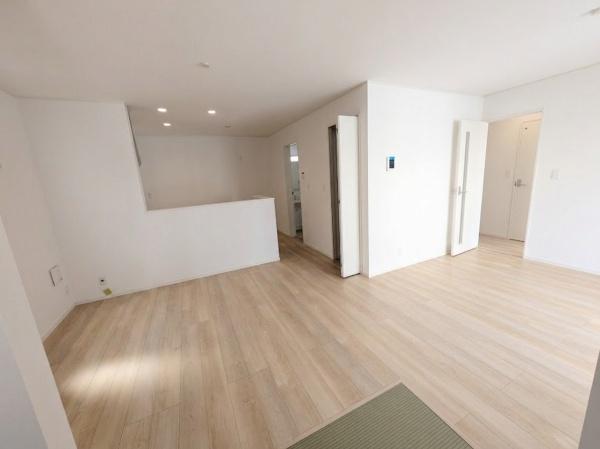 クレイドルガーデン寝屋川市国松町第11（2号棟）