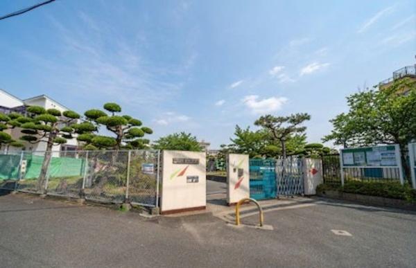プレサンスアージュ香里園Ⅴ(寝屋川市立第六中学校)