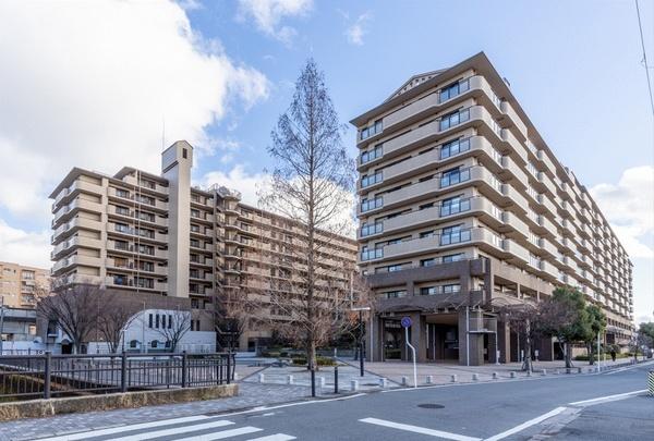 ファミールガーデン二条駅前