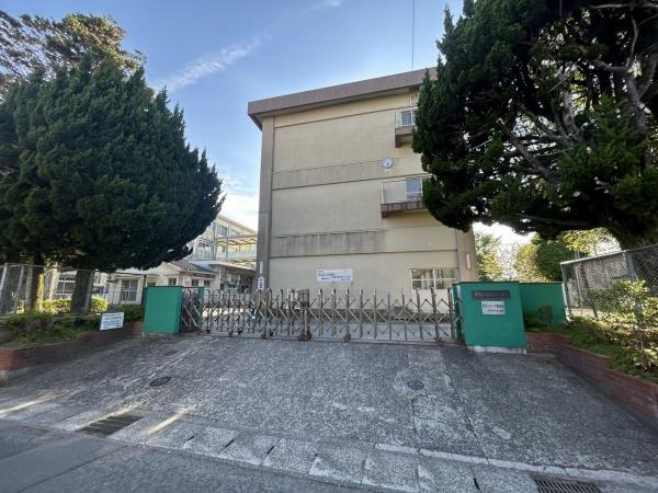 鹿児島市西伊敷1丁目の新築一戸建(鹿児島市立緑丘中学校)