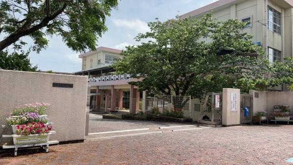 鹿児島市紫原2丁目の土地(鹿児島市立紫原小学校)