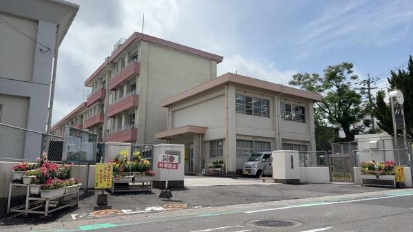 鹿児島市西紫原町の土地(鹿児島市立西紫原小学校)